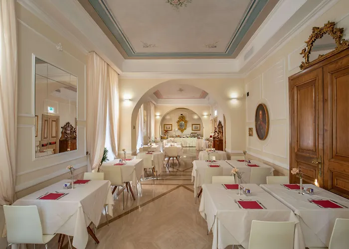 Canada, Bw Premier Collection Hotel Roma